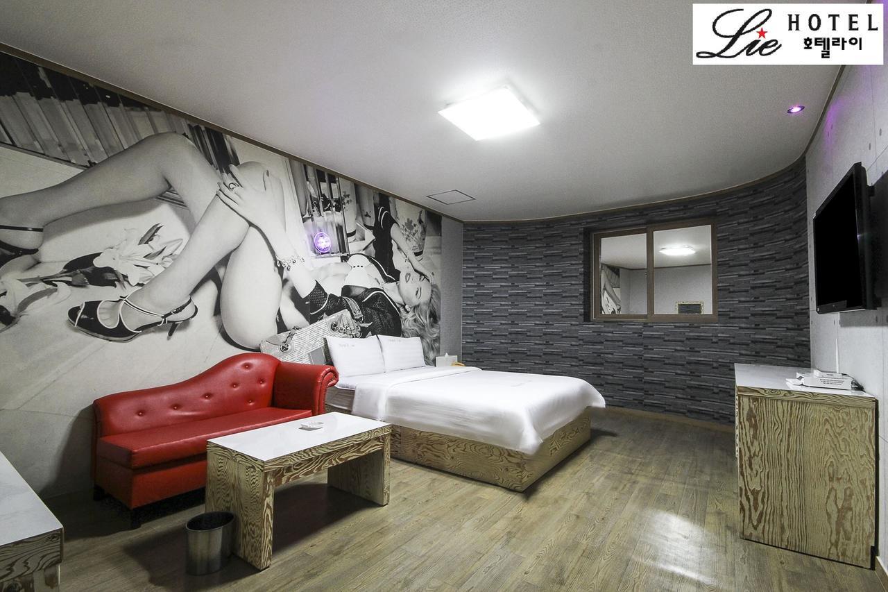 גאוז'ה Hotel Lie מראה חיצוני תמונה