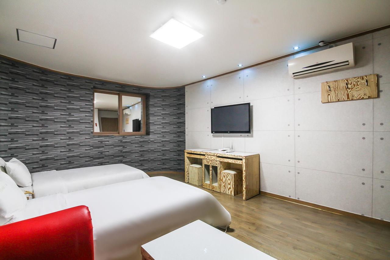 גאוז'ה Hotel Lie מראה חיצוני תמונה