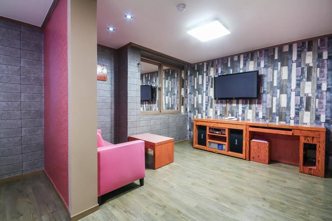 גאוז'ה Hotel Lie מראה חיצוני תמונה