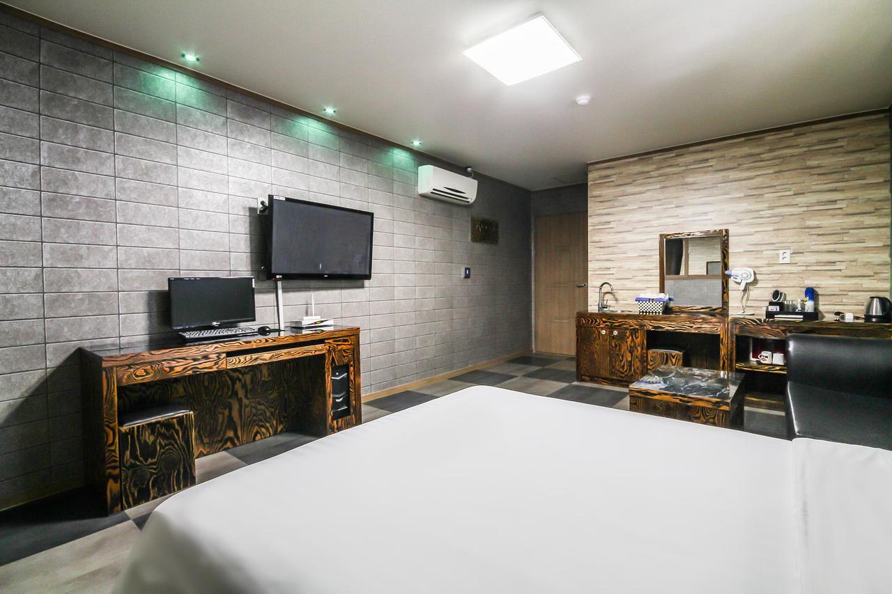 גאוז'ה Hotel Lie מראה חיצוני תמונה